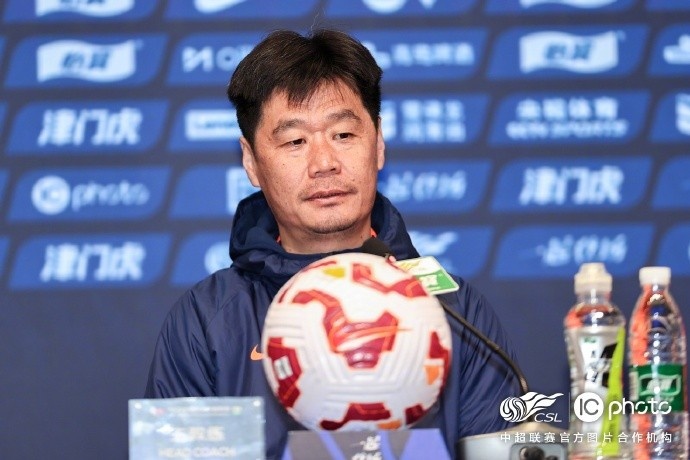  李霄鵬：希望明天比賽能打出一些新的東西，取得一個好的結(jié)果