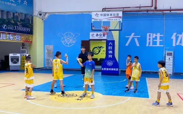  廣東河源體彩少兒籃球培訓(xùn)班：結(jié)營(yíng)不散場(chǎng)，夢(mèng)想正啟航