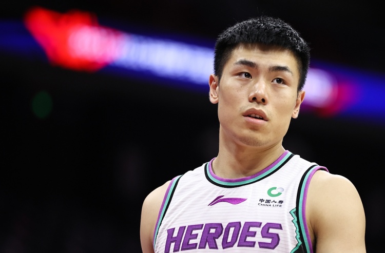  生涯之夜！劉毅13中9&5記三分拿下25分2板1助3斷