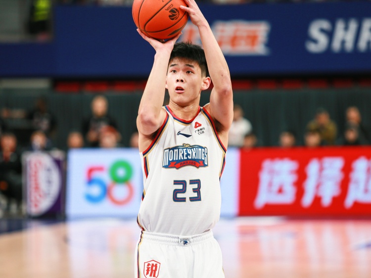  攻擊欲望很強！林葳半場出手14次拿下14分1板1助2斷