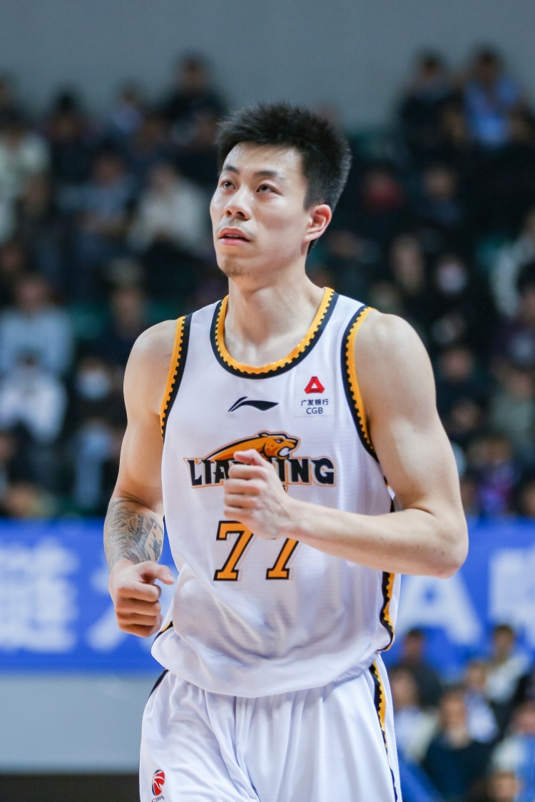  媒體人：張鎮(zhèn)麟、韓德君將因傷缺席今晚對(duì)陣北控的比賽